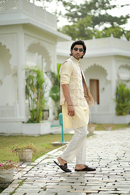 Jacquard Yellow Jacket Set